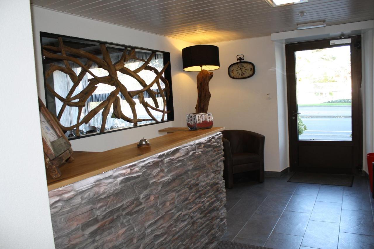 Hotel De La Gare Monthey Luaran gambar
