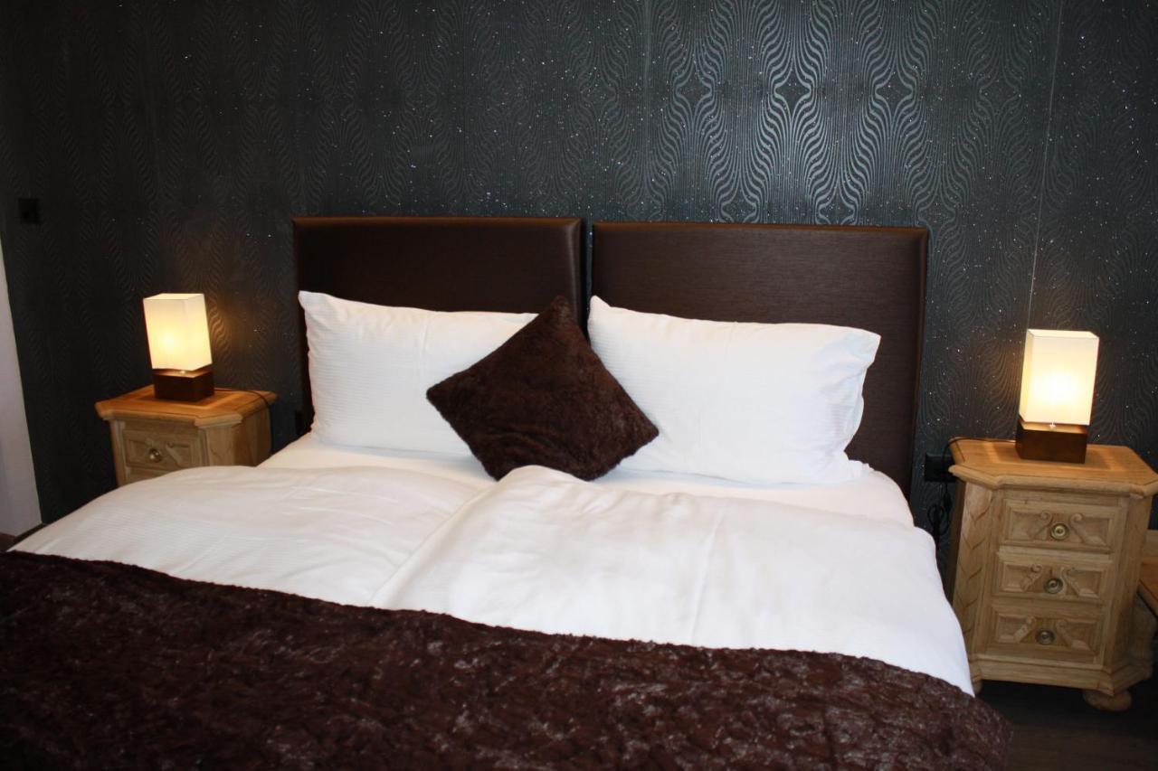 Hotel De La Gare Monthey Luaran gambar