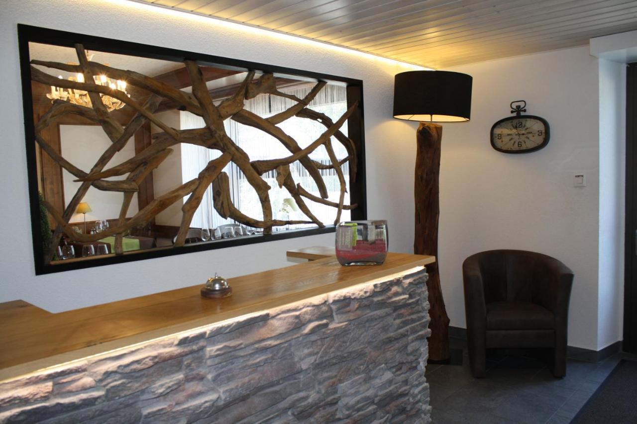 Hotel De La Gare Monthey Luaran gambar