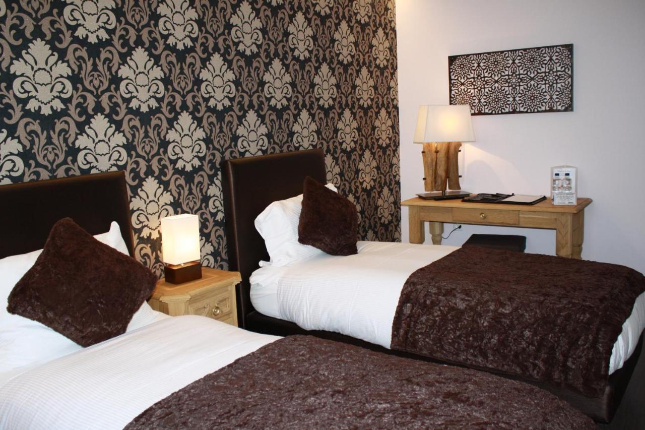 Hotel De La Gare Monthey Luaran gambar