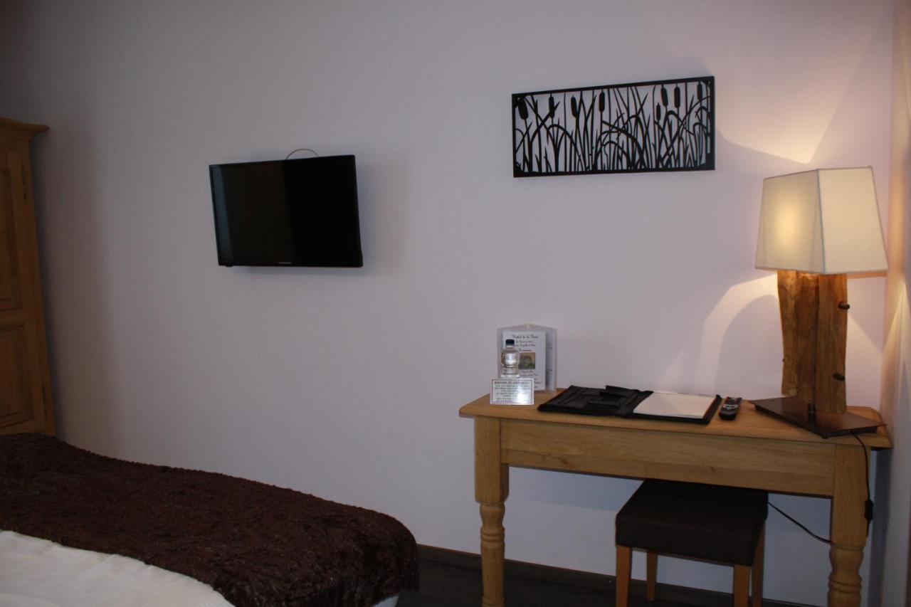 Hotel De La Gare Monthey Luaran gambar