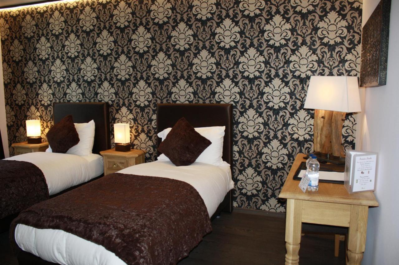 Hotel De La Gare Monthey Luaran gambar