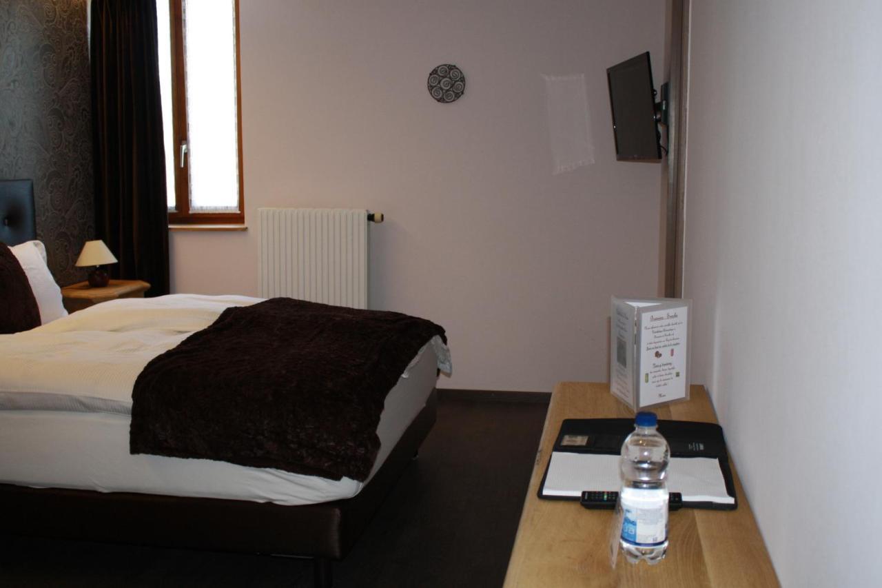 Hotel De La Gare Monthey Luaran gambar