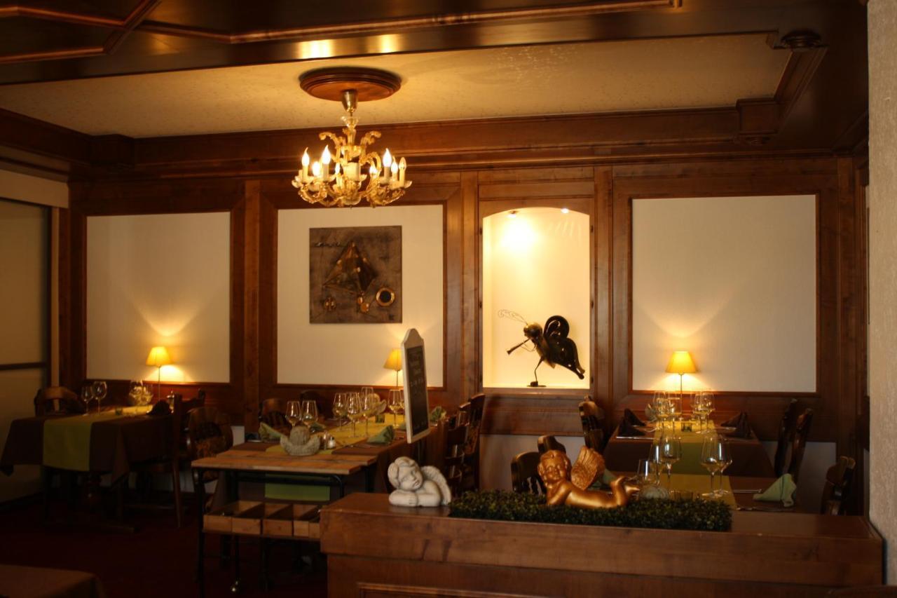 Hotel De La Gare Monthey Luaran gambar