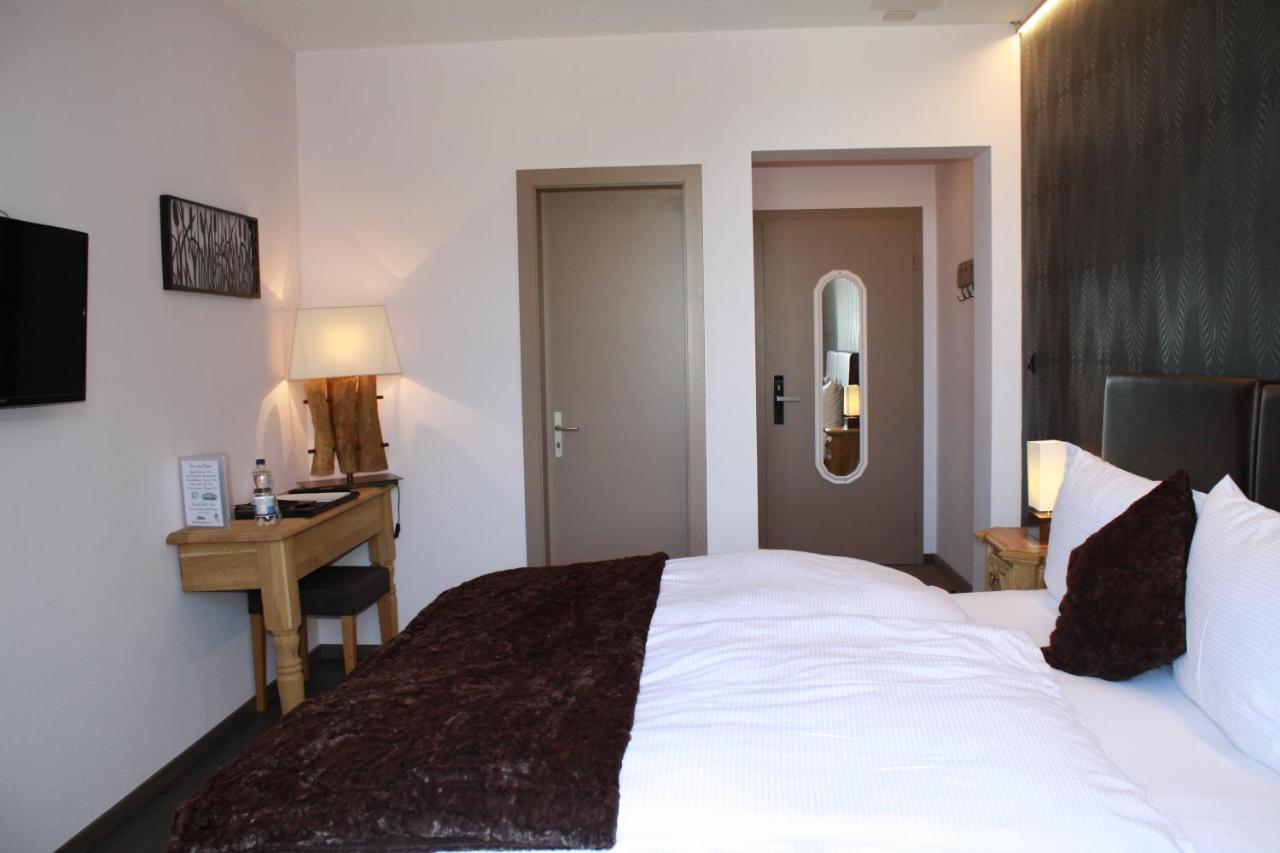 Hotel De La Gare Monthey Luaran gambar