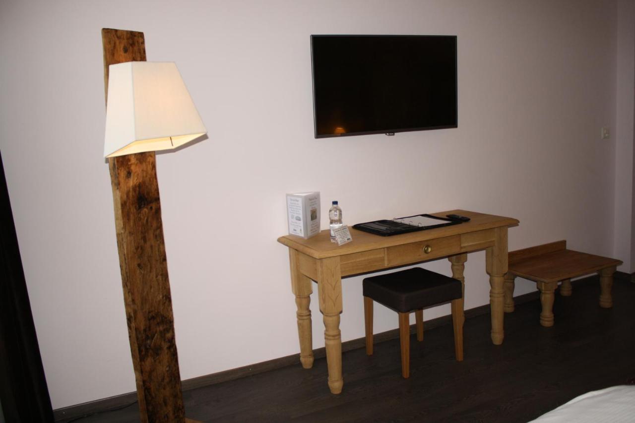 Hotel De La Gare Monthey Luaran gambar