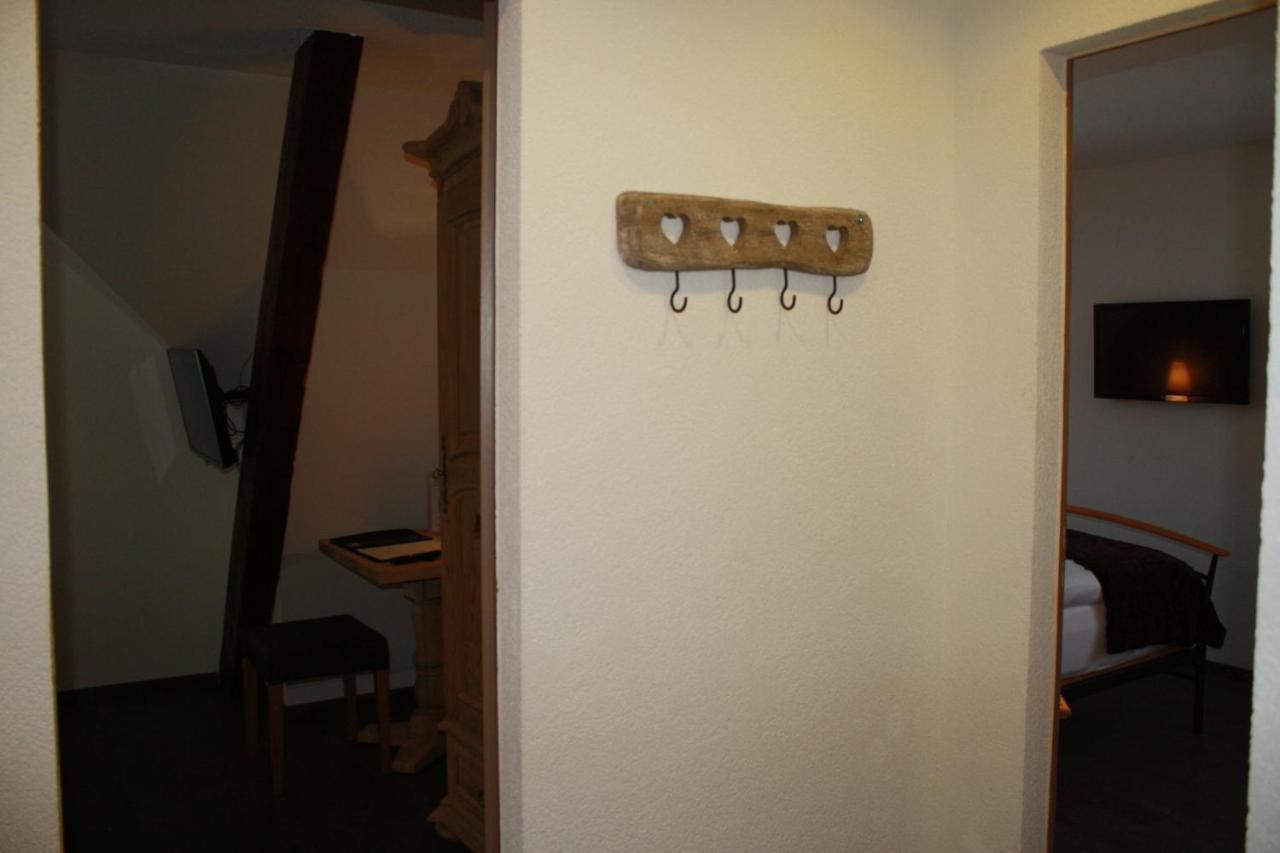 Hotel De La Gare Monthey Luaran gambar