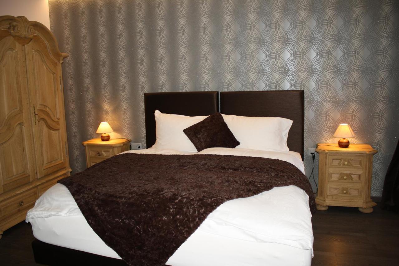 Hotel De La Gare Monthey Luaran gambar