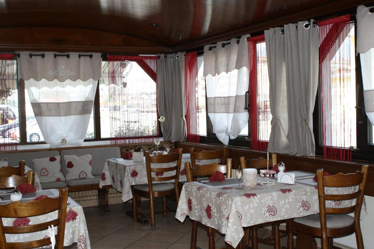 Hotel De La Gare Monthey Luaran gambar